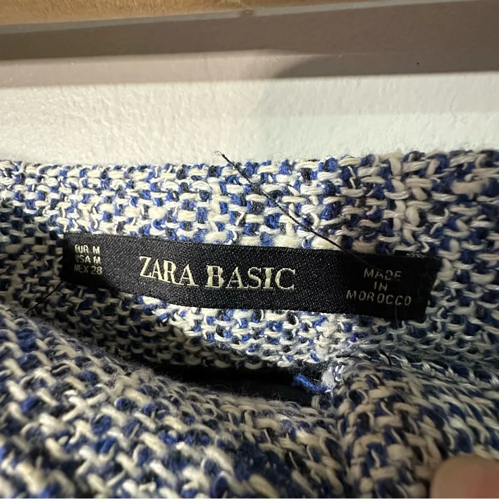 ZARA BASICS Chic Boucle Knit Tweed Skirt w/ Button-front Closure - Picture 4 of 6
